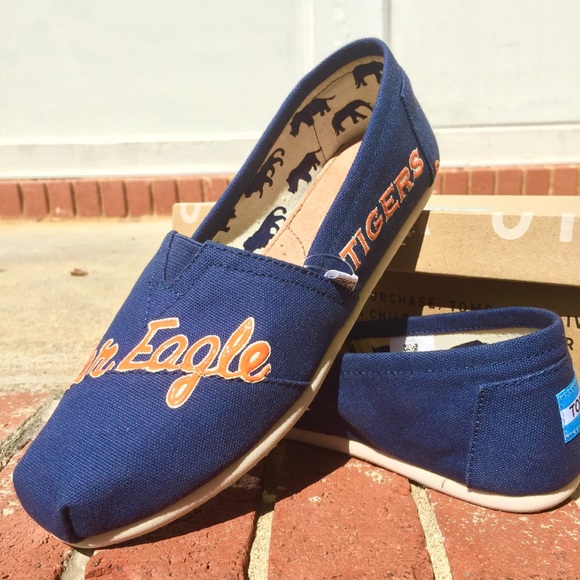 Auburn Tigers college custom hand painted TOMS - Picture 5 of 5
